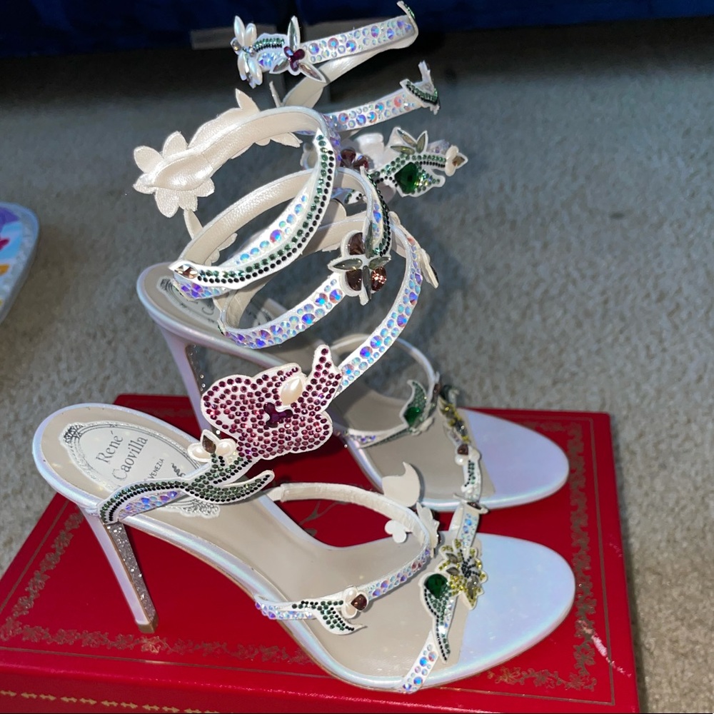 ✨🦋 Multi colored RENE CAOVILLA high heel sandal size 37.